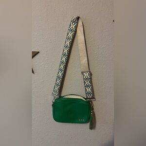 Pretty Simple green crossbody bag